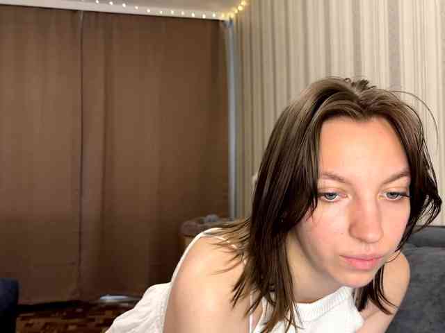 CameliaHovermale webcam