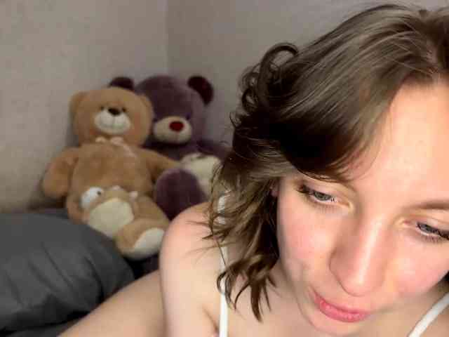 CameliaHovermale webcam