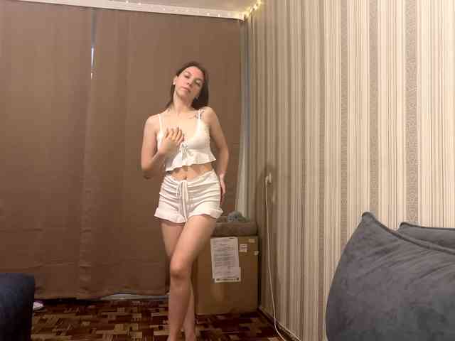 CameliaHovermale webcam