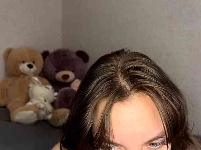 CameliaHovermale webcam