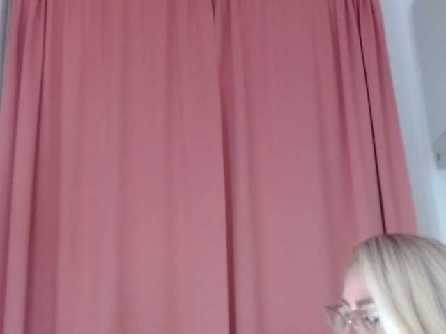 Elena-xx live cam on BongaCams