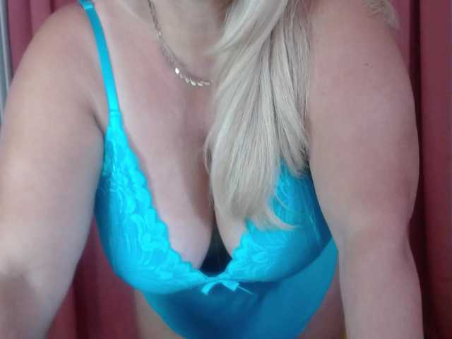 Elena-xx live cam on BongaCams