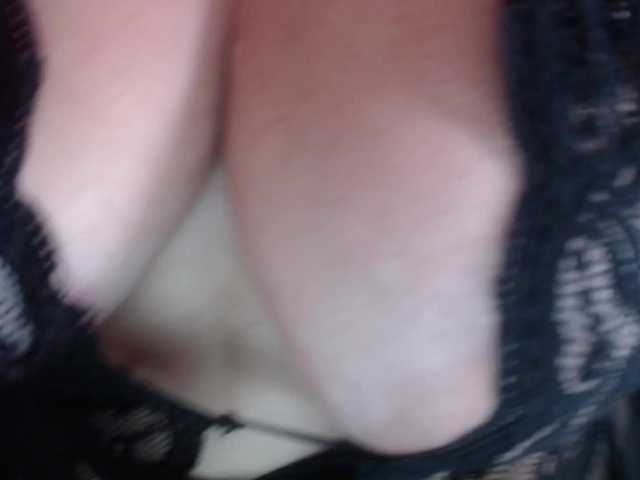 Elena-xx live cam on BongaCams