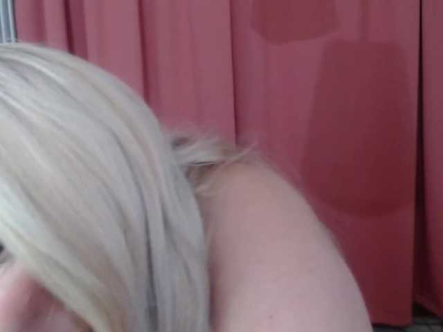 Elena-xx live cam on BongaCams