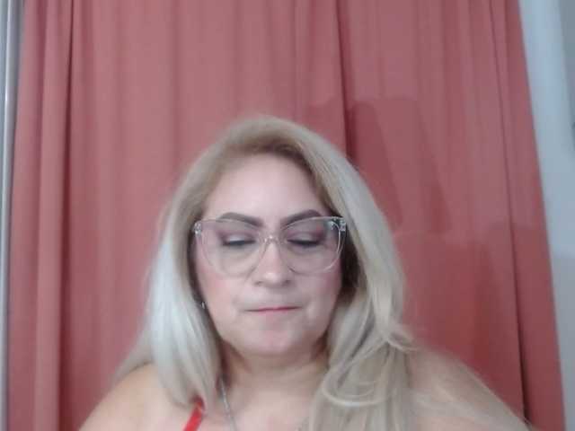 Elena-xx, en directo ahora en BongaCams