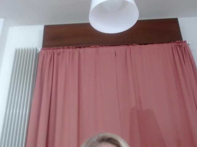 Elena-xx live cam on BongaCams