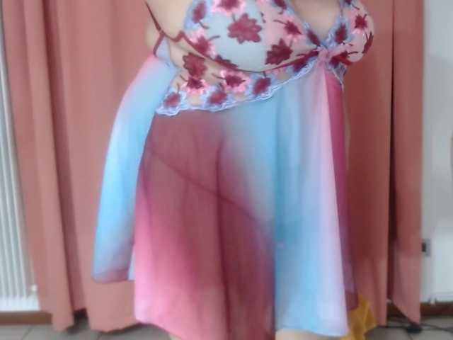 Elena-xx live cam on BongaCams