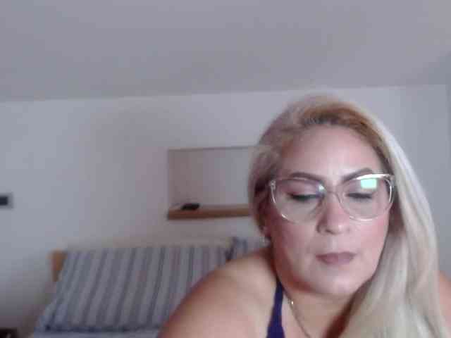 elena-xx's live room