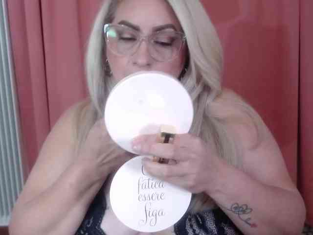 Elena-xx webcam