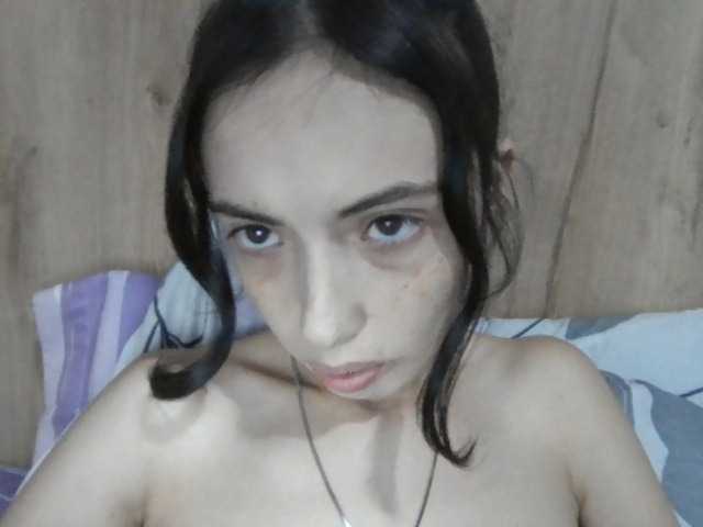 Lisbeth99 live cam preview