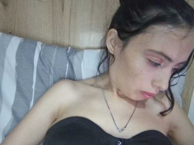 Lisbeth99, en directo ahora en BongaCams