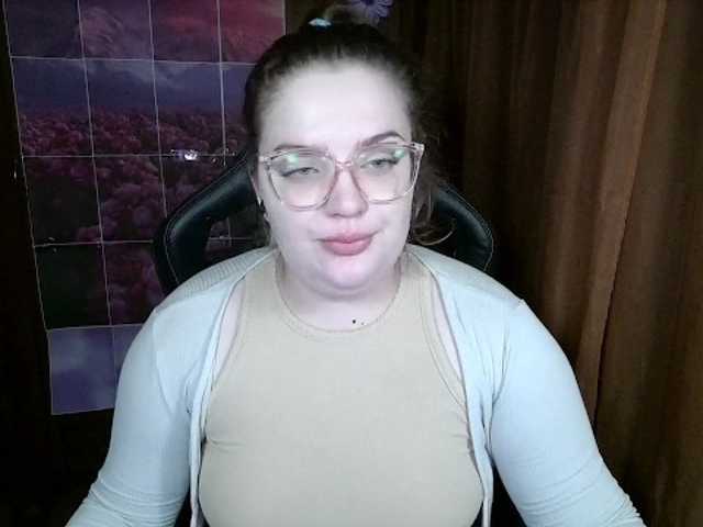 TeasingDora live cam preview