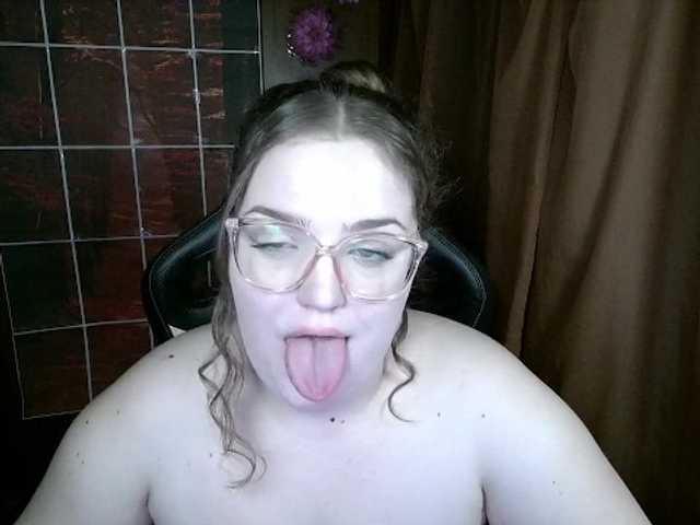 TeasingDora在BongaCams的直播画面