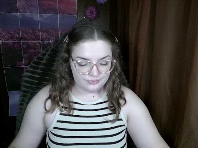 Live room thumbnail for TeasingDora
