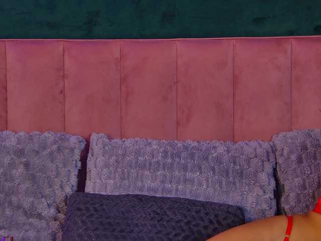 OliviaRoss live cam on BongaCams