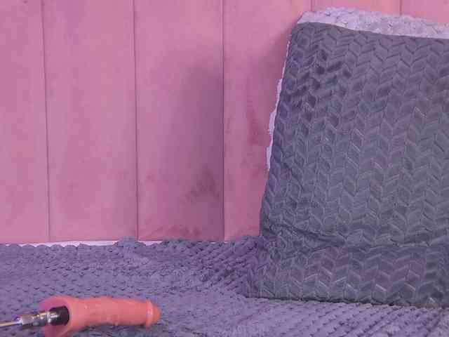 OliviaRoss webcam
