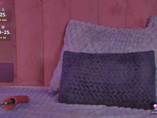 OliviaRoss webcam