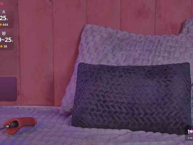 OliviaRoss webcam