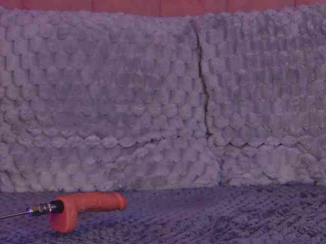 OliviaRoss webcam