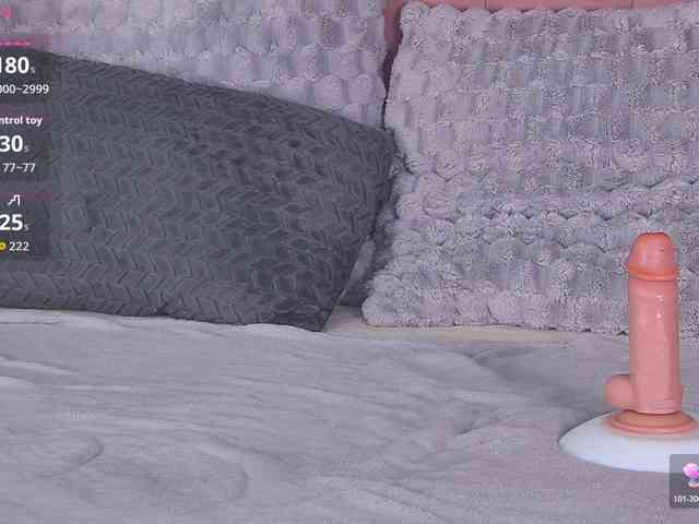OliviaRoss webcam
