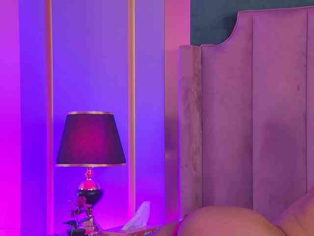 OliviaRoss webcam
