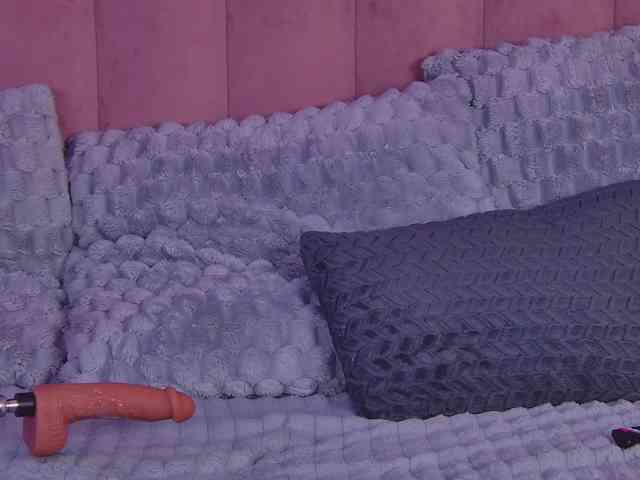OliviaRoss webcam