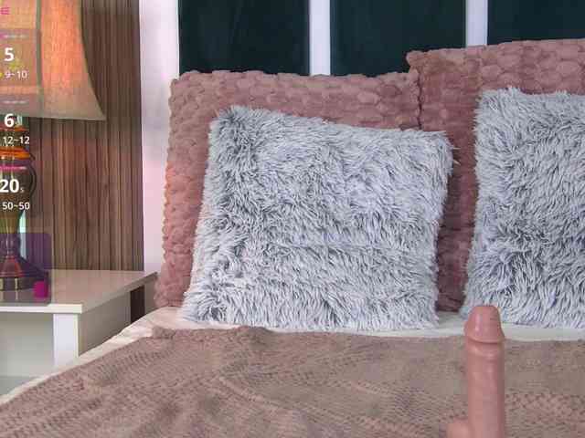 OliviaRoss webcam