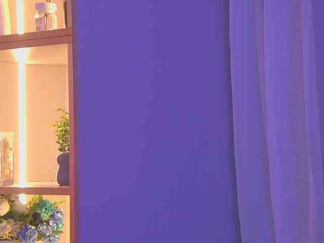 OliviaRoss webcam