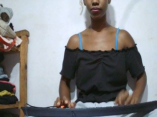 Sexy-Sarah Porn Show