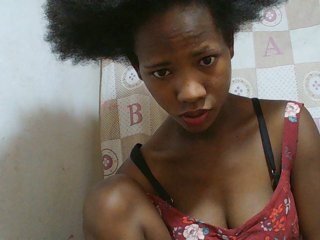 Sexy-Sarah's Live Webcam
