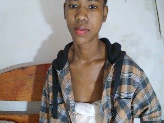 Sexy-Sarah's Live Webcam
