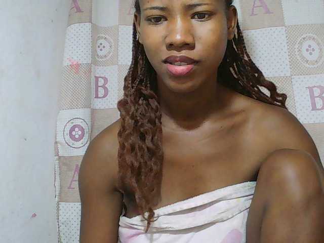 Sexy-Sarah live cam on BongaCams