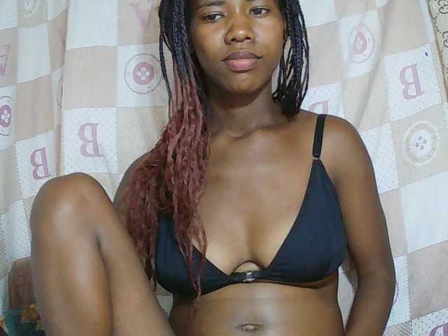 Sexy-Sarah live cam on BongaCams