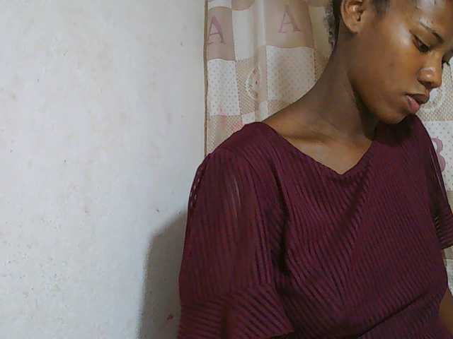 Sexy-Sarah live cam on BongaCams