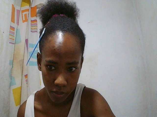 sexy-sarah's BongaCams show and profile