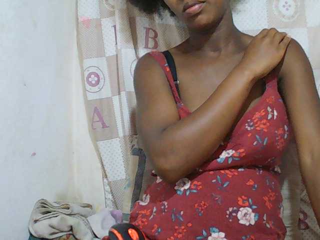 Sexy-Sarah live cam on BongaCams