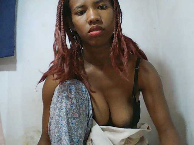 Sexy-Sarah live cam on BongaCams