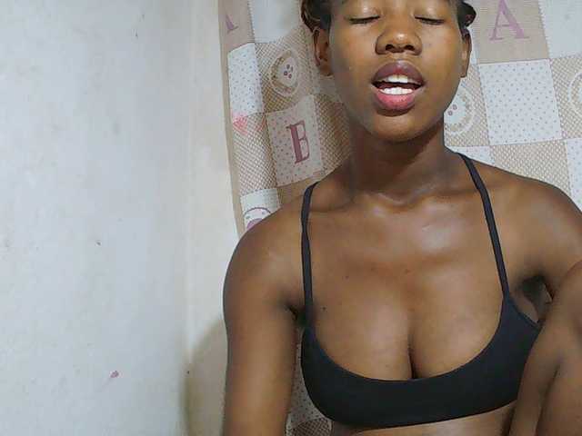 Sexy-Sarah