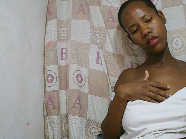 Sexy-Sarah live cam on BongaCams