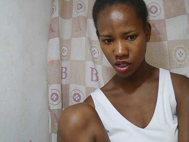 Sexy-Sarah live cam on BongaCams