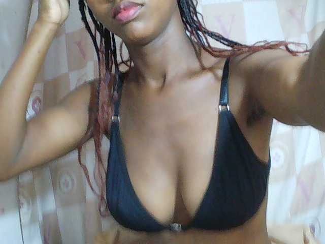 Sexy-Sarah live cam on BongaCams