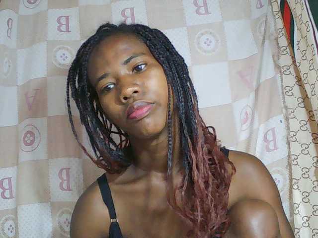 Sexy-Sarah live cam on BongaCams