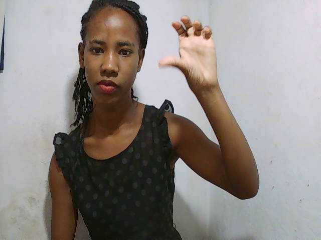 sexy-sarah's BongaCams show and profile