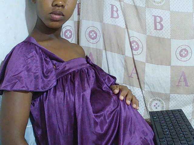 Sexy-Sarah live cam on BongaCams