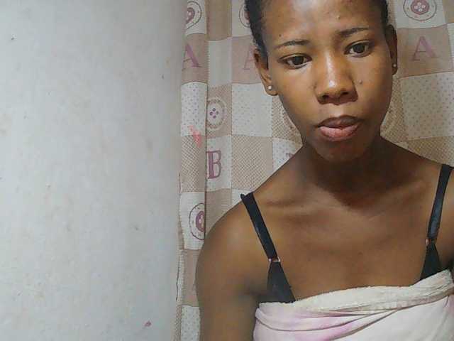 Sexy-Sarah live cam on BongaCams