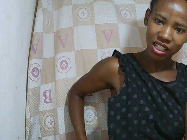 Sexy-Sarah live cam on BongaCams