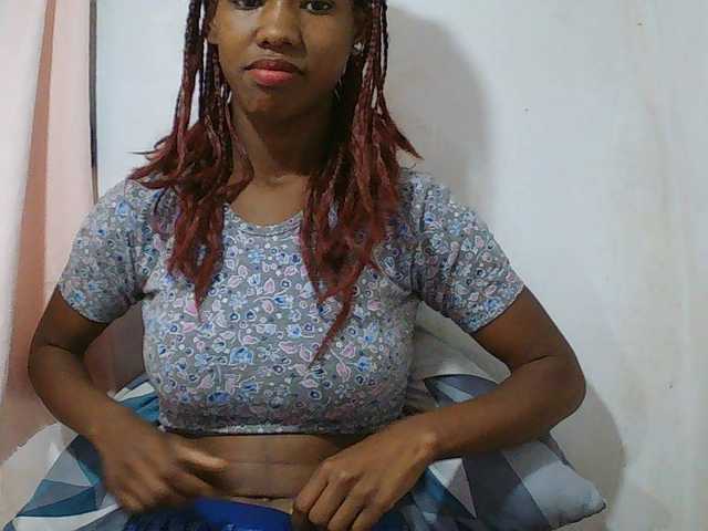 Sexy-Sarah live cam on BongaCams