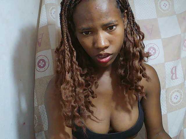 Sexy-Sarah live cam on BongaCams