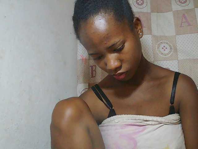 Sexy-Sarah, en directo ahora en BongaCams