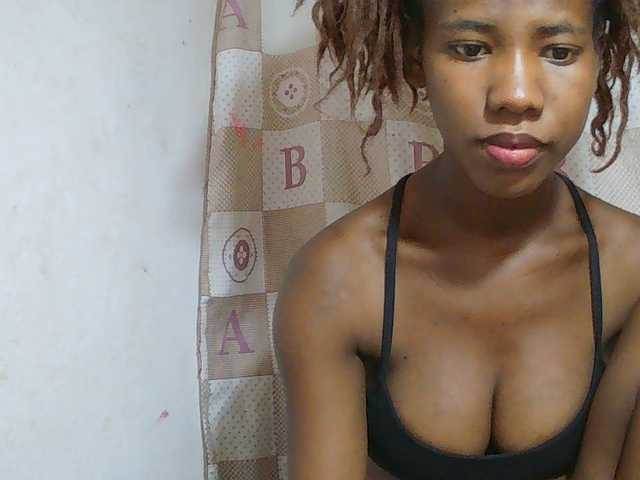 Sexy-Sarah live cam on BongaCams